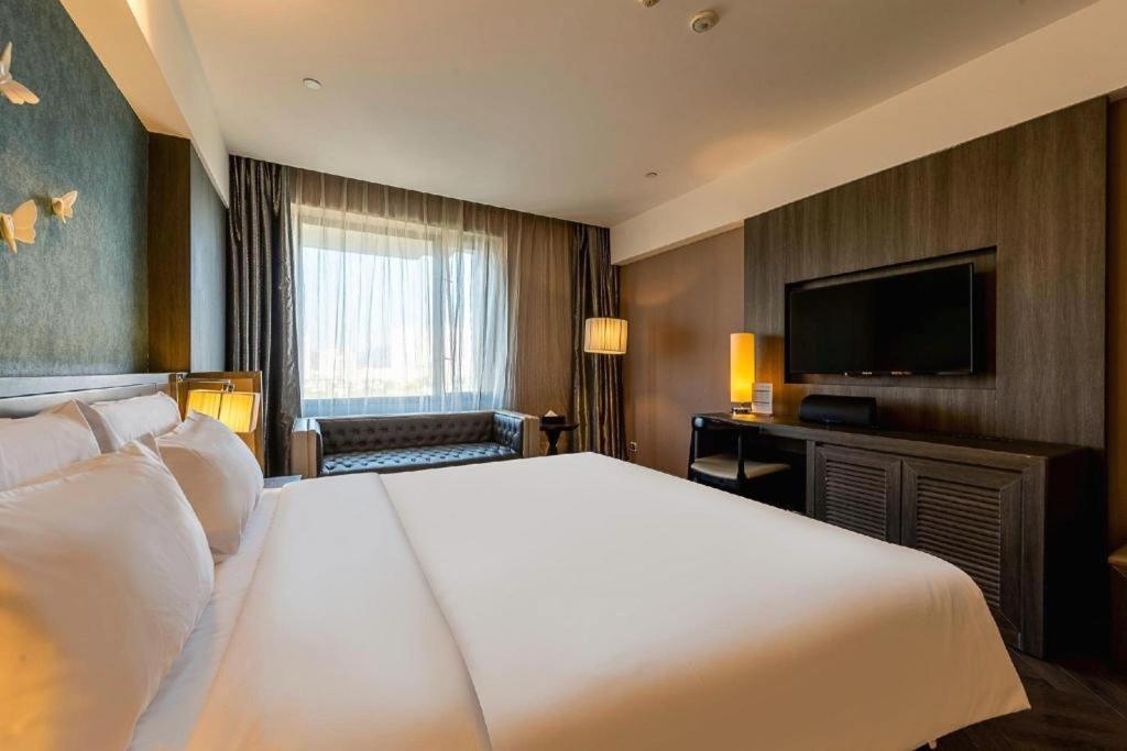 Crystal Orange Hotel Guangzhou Taojin Branch Exterior photo